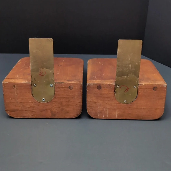 Vintage set of 2 Horsehead Resin/Wood Black/Brown Bookends. - Picture 5 of 10